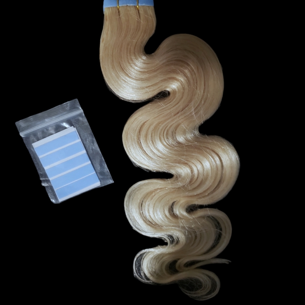 *SOLD* Tape in hair extensions